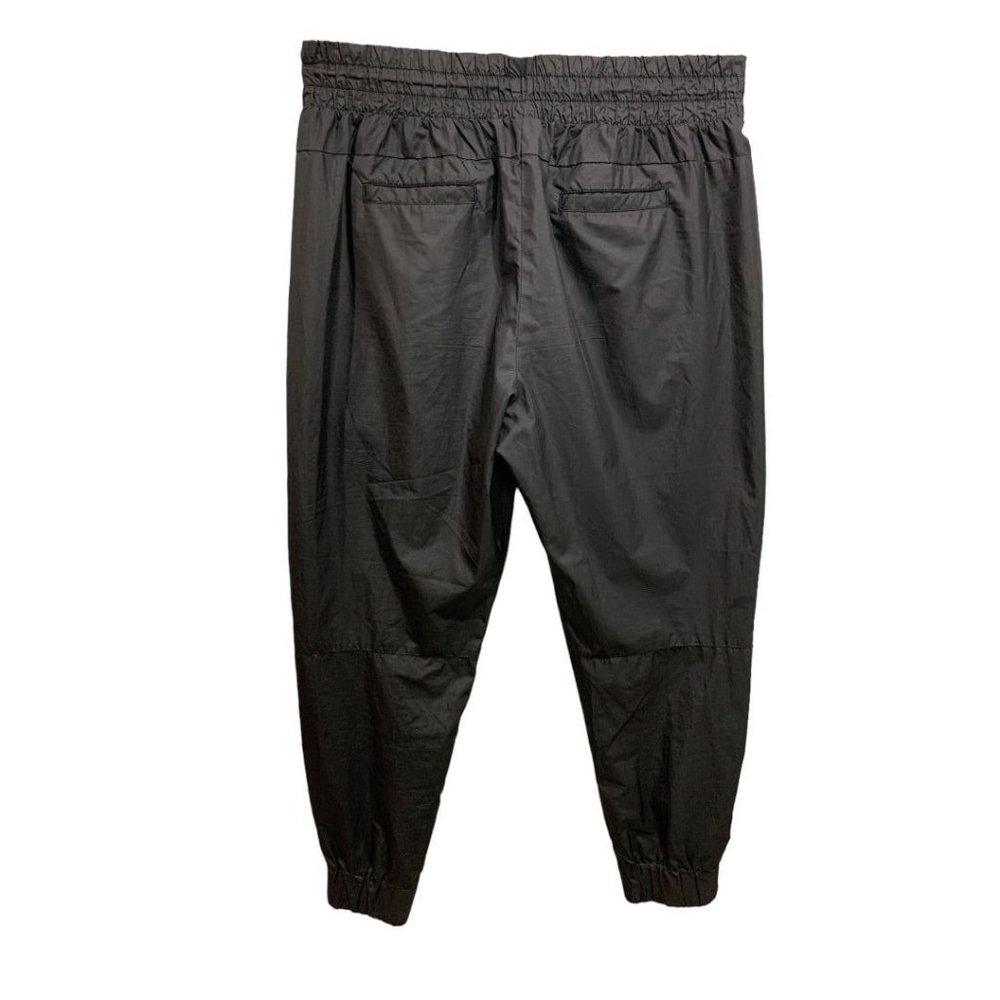 Medium Gap Fit Women's Black Joggers Windbreaker Pants Pull On Elastic Waist - Picture 5 of 7